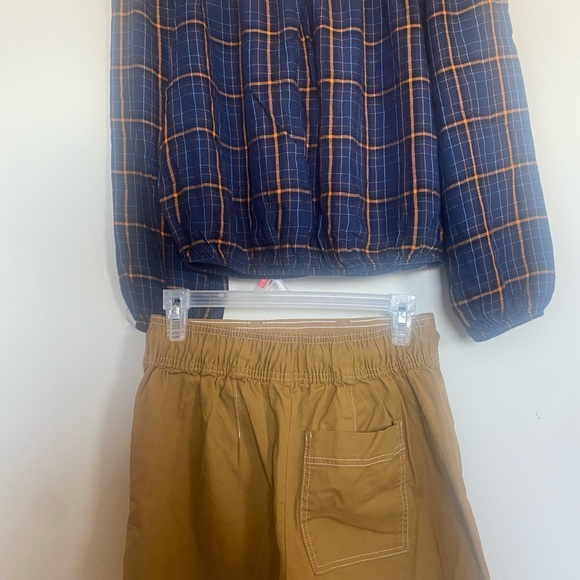 Off shoulder blouse with short - Picture 5 of 5